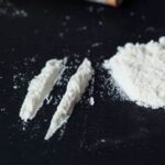 Droga pronta allo spaccio: presi con 9 dosi di cocaina in auto. A processo giovane coppia